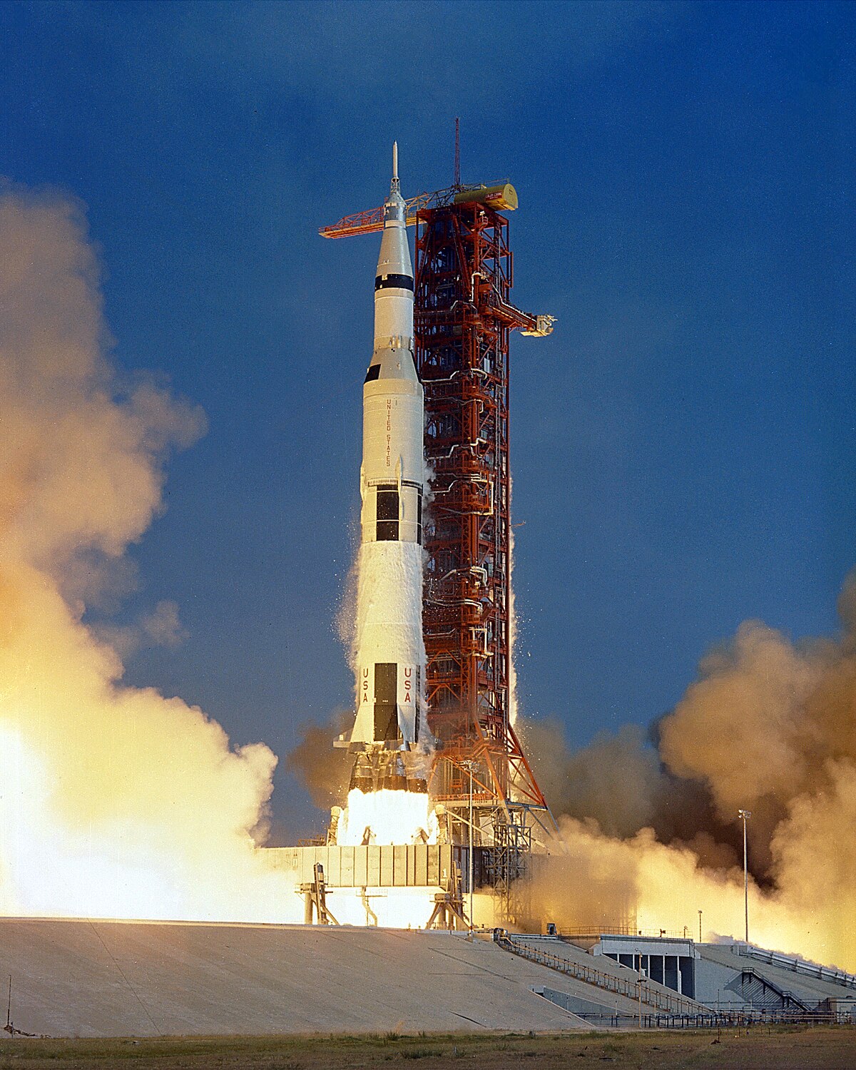 Start mise Apollo 11
